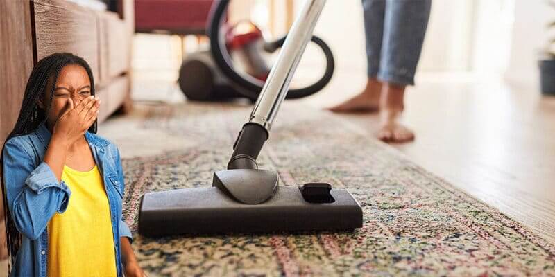 Vacuum cleaner smells when running